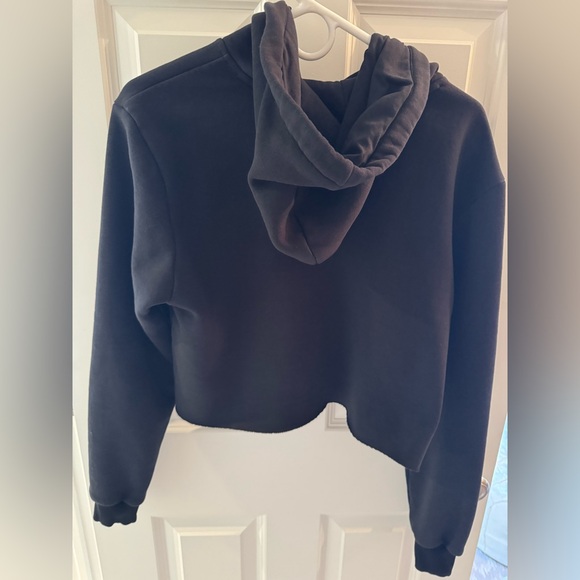 FILA x Bandier Cropped Hooded Tiger Sweatshirt - Picture 4 of 4